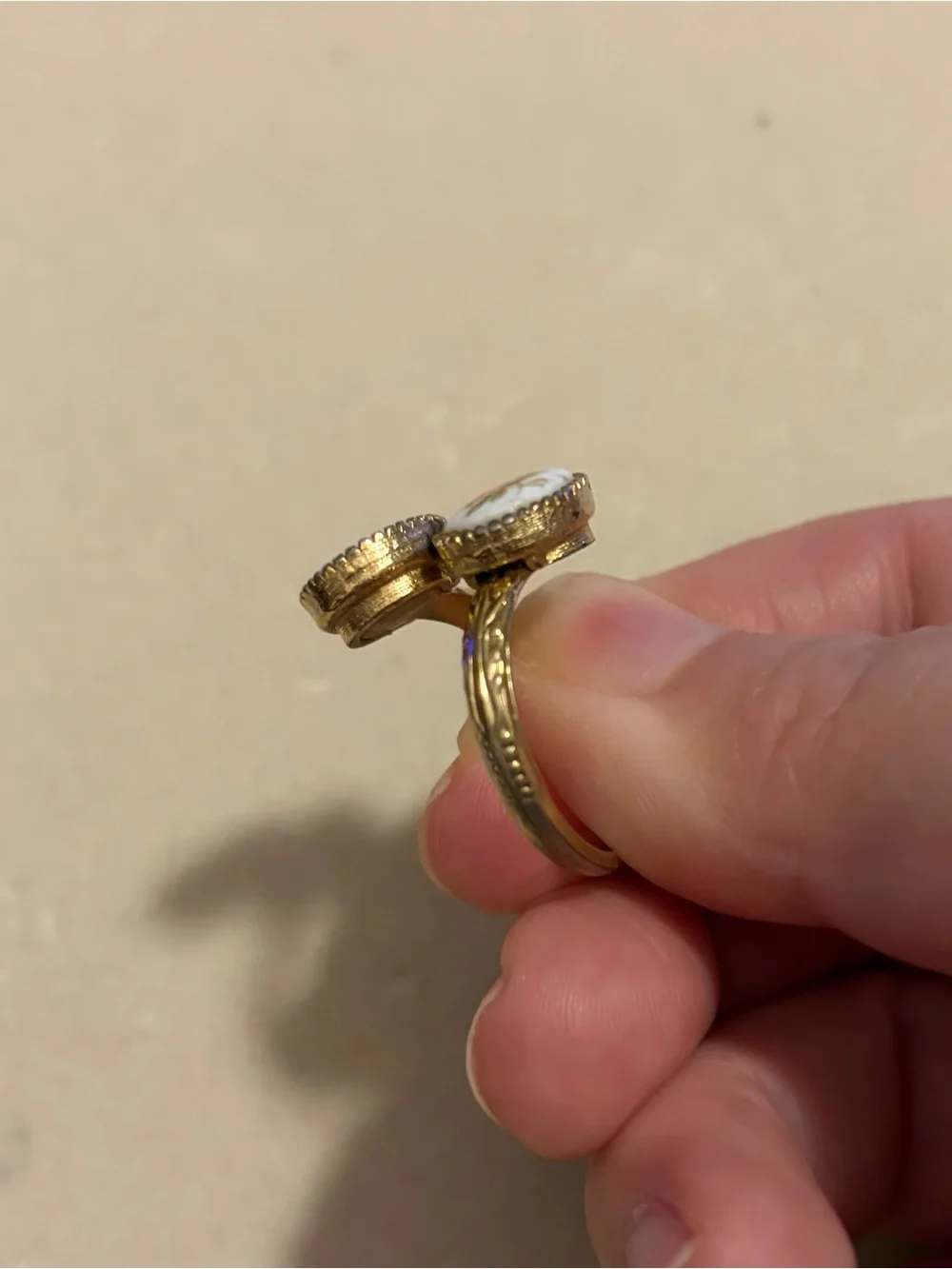 Vintage Sarah Coventry Sweet Briar Porcelain Rose Ring Adjustable- Cottagecore - Picture 6 of 9